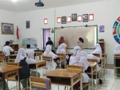 Proses belajar mengajar di SMP Islam Athirah Baruga Makassar. (Foto: Ist)