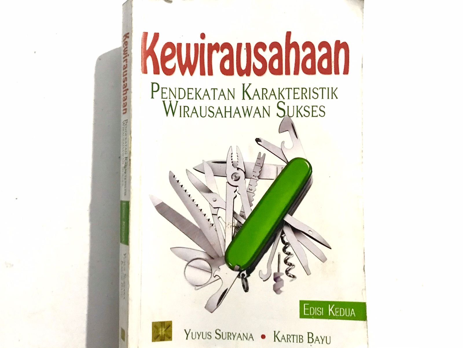 Buku Pendekatan Kewirausahaan Pendekatan Karakteristik Wirausahawan Sukses. (Foto: Sumaya Nursyahidah).
