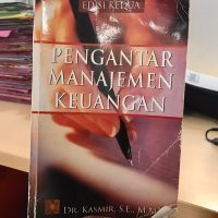 Buku Pengantar Manajemen Keuangan, (Foto: Sumaya Nursyahidah).