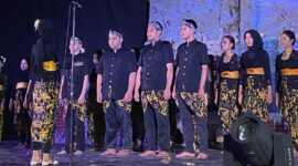 Suasana paduan suara inagurasi 23 Himposep FE UNM, (Foto: Ist.)