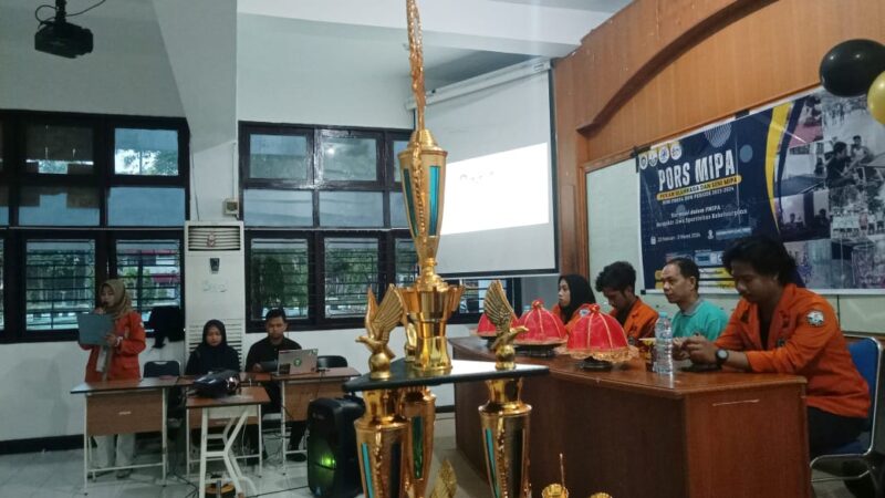 Pelaksanaan penutupan Pors Mipa, (Foto: Firmansyah.)