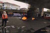 Foto aksi demo para Aliansi BEM Se-kota Makassar, (Foto: Ayu Amalia.)
