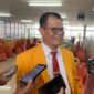 Rektor UNM saat diwawancara usai pemilihan, (Foto: Farah.)