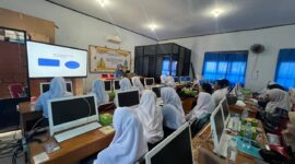 Potret saat pelatihan sedang berlangsung di SMA Negeri 5 Takalar, (Foto:Ist.)
