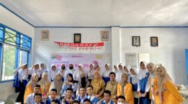 Foto bersama mahasiswa BKP Psikologi dengan Peserta didik, (Foto: Ist.)