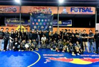 Foto bersama setelah kemenangan tim futsal Teknik Elektro UNM, (Foto: Ist.)