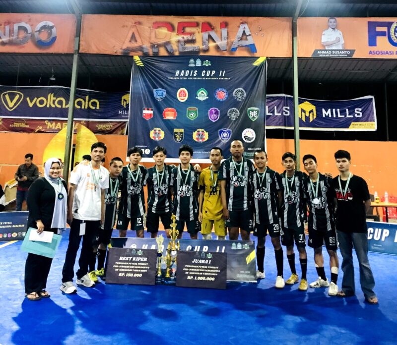 Foto Bersama Tim Futsal Elektro UNM, (Foto:Ist.)