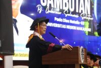 Potret Zudan Arief Fakrulloh Pj Gubernur Sulawesi selatan saat melakukan sambutan dalam acara rapat terbuka upacara peringatan Dies Natalis UNM yang ke-63, (Foto; Yusri Saputra)