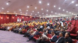 Suasana Upacara Peringatan Dies Natalis UNM ke-63, (Foto: Angnis Arimayanti.)
