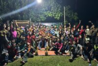 Potret Foto Bersama Mapala Teknisi FT UNM dengan Masyarakat Desa Bontokasi (Foto: Ist.)