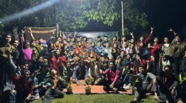Potret Foto Bersama Mapala Teknisi FT UNM dengan Masyarakat Desa Bontokasi (Foto: Ist.)