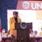 Potret WR III Arifin Manggau saat menyambut maba UNM, (Foto: Yusri Saputra.)