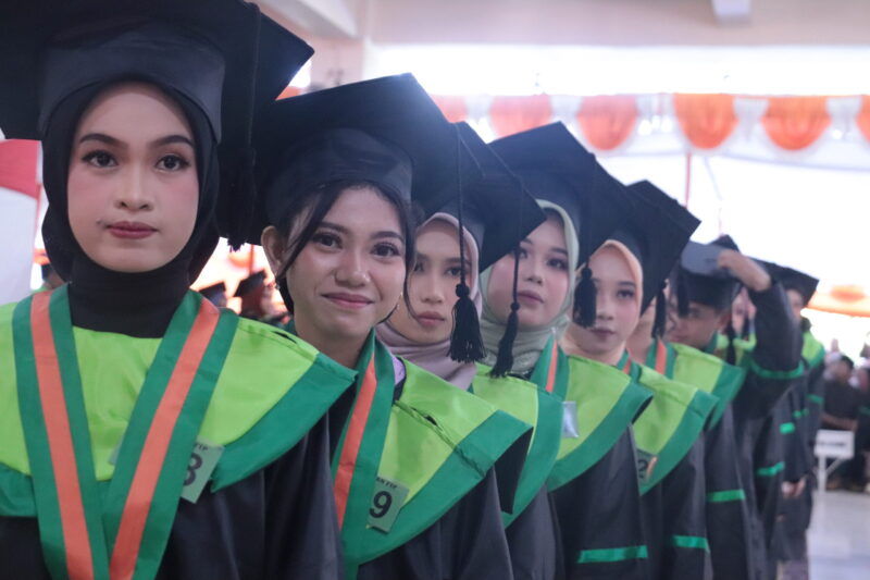 Suasana wisuda UNM periode Agustus, (Foto: Angnis Arimayanti.)