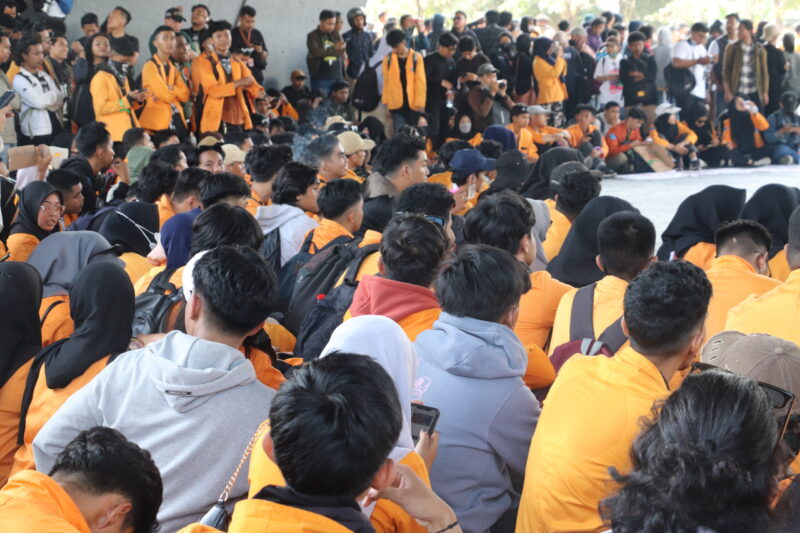 Mahasiswa dalam aksi unjuk rasa, (Foto: Dokumentasi Profesi.)