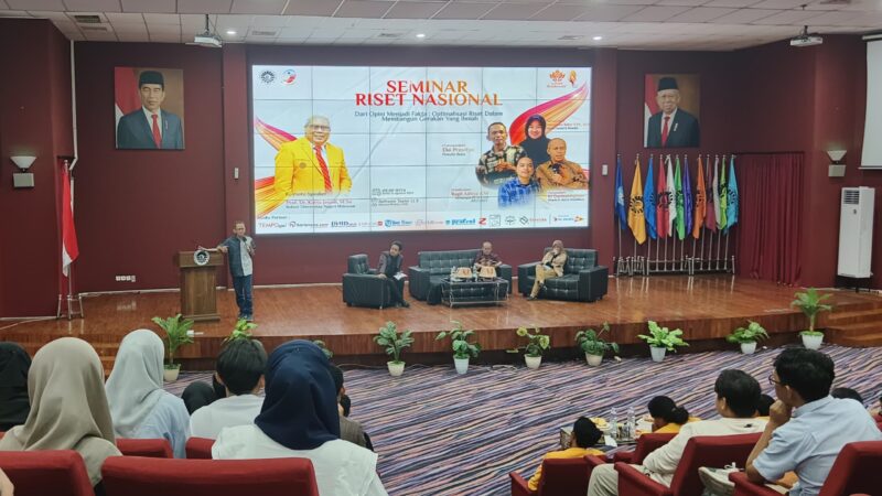 Suasana Seminar Riset Nasional oleh BEM UNM, (Foto: Elsa Amelia)