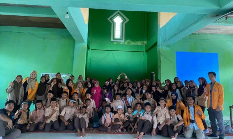 Foto bersama setelah sosialisasi Pendidikan Karakter, (Foto: Ist.)