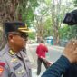 AKBP Darminto saat diwawancarai oleh wartawan setelah mensterilkan wilayah fakultas, (Foto: Firmansyah)