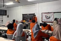 Pembukaan kegiatan sekolah legislatif oleh Maperwa FEB UNM di Gedung BD FEB UNM pada 2 Oktober 2024, (Foto: Ist.)