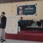 Potret Aswar saat menyampaikan materi pada kegiatan Kelas Ilmiah: Kupas Tuntas KTI, (Foto: Novita Febriyanti)