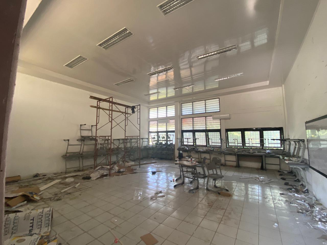 Salah satu ruang kelas yang di renovasi Fakultas Seni dan Desain (FSD) Universitas Negeri Salah satu ruang kelas yang di renovasi Fakultas Seni dan Desain (FSD) Universitas Negeri Makassar (UNM), (Foto : Angga Setiawan) (UNM), (Foto : Angga Setiawan.)