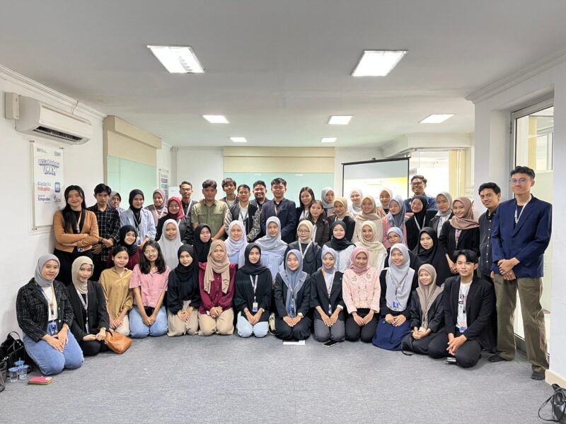 Foto kegiatan hari pertama materi dasar-dasar jurnalistik dan teknik presenting, (Foto:Ist.)
