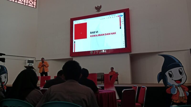 Talkshow Peraturan Akademik dan Kemahasiswaan  berlangsung di Aula Dekanat FT, (Foto: Ist.)