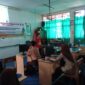 Pemberian materi manajemen pengagaran bisnis di SMK Negeri 2 Majene (Foto: Ist.)