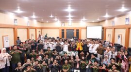 Potret foto bersama setelah lakukan visitasi lapangan, (Foto: Ist.)