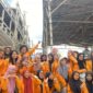 Mahasiswa sastra Indonesia kelas A, Angkatan 23 ketika turun lapangan melakukan observasi di Pembuatan Perahu Pinisi (Foto:Int.)