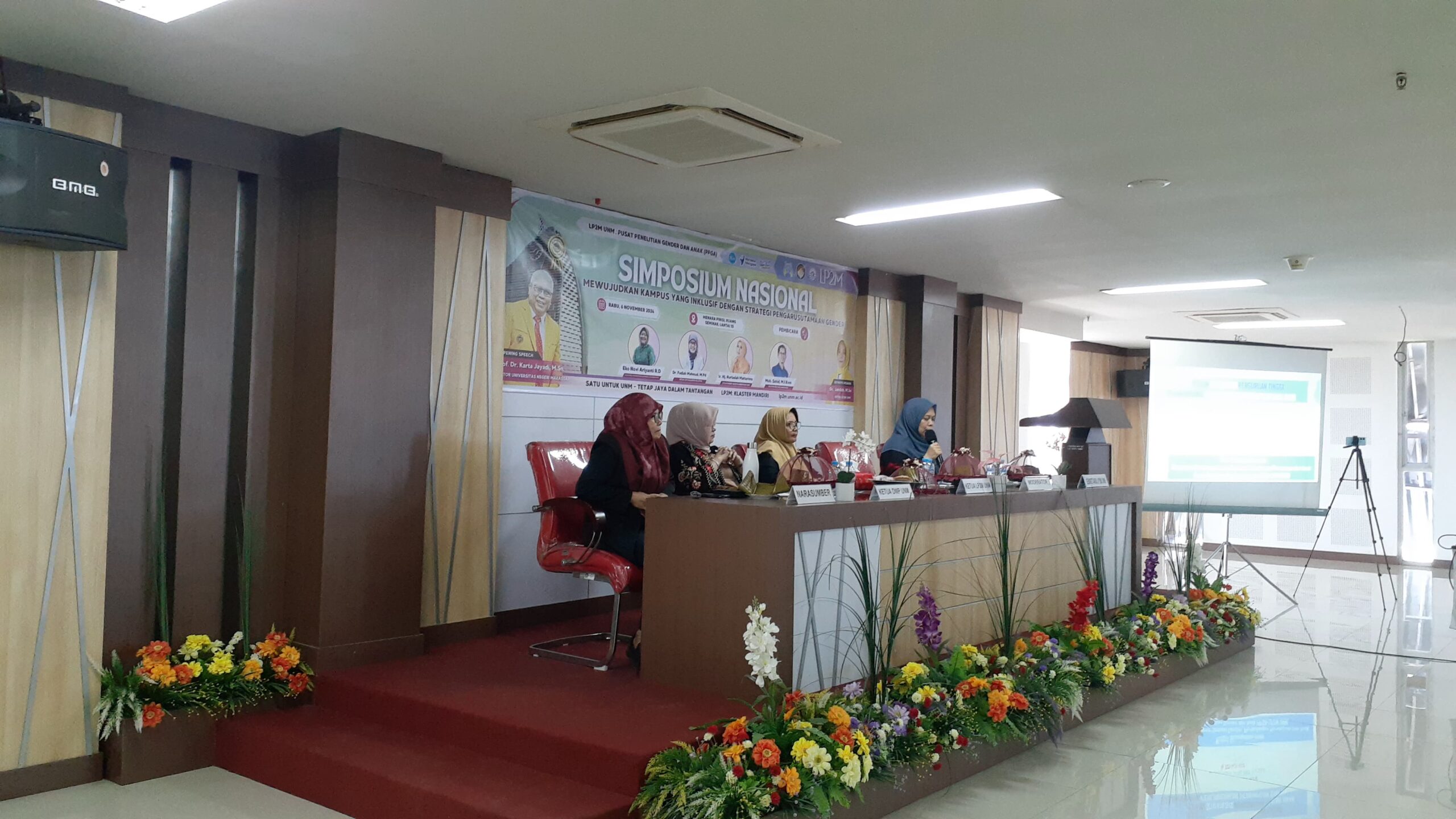 Foto pemateri Simposium Nasional, (Foto: Florencya Alnisa Christin.)