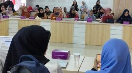 Potret peserta saat menyimak materi yang diberikan, (Foto: Angnis Arimayanti)
