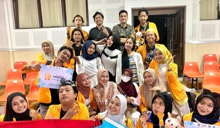 Foto bersama tim PPK Ormawa Himaprodi PBSI FBS UNM, (Foto: Ist.)