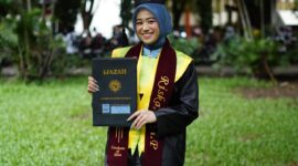 Wisudawan Terbaik FIS-H periode November 2024, (Foto: Ist.)