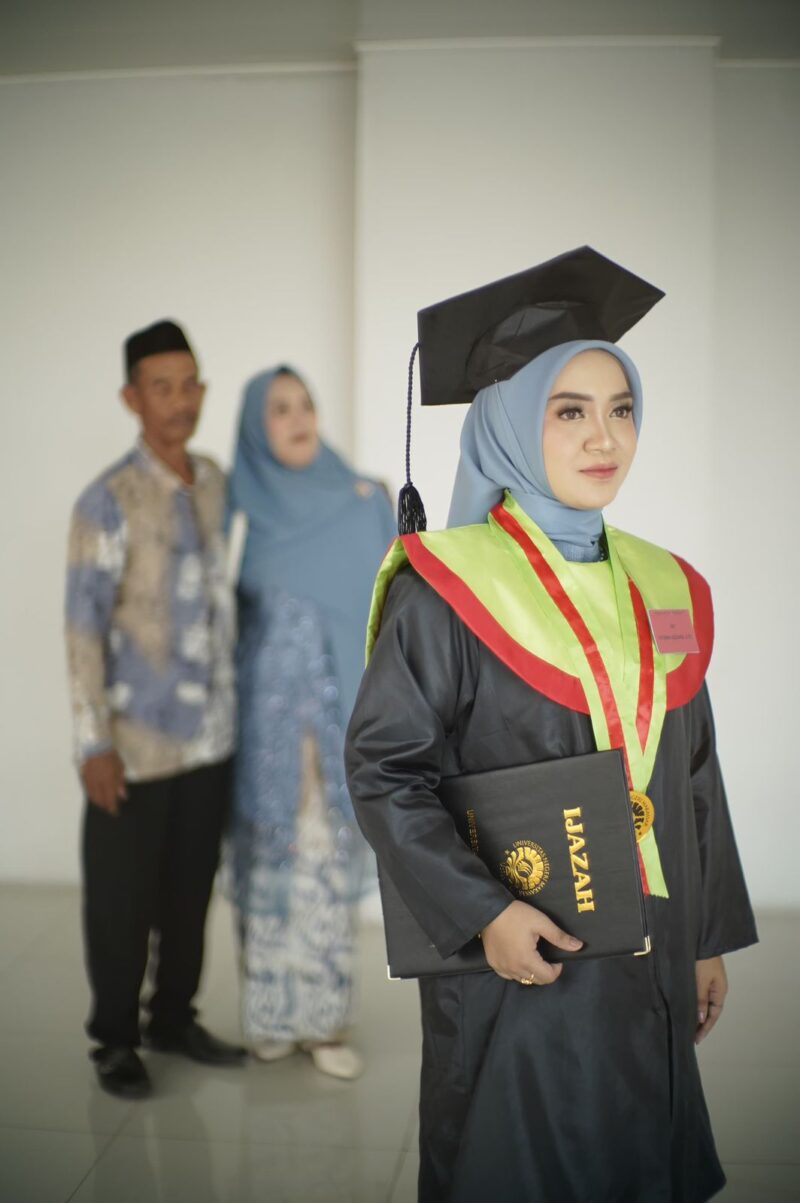 Fatimah Azzahrah, Wisudawan Terbaik FT, (Foto: Ist.)