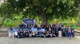 Mahasiswa UNM adakan Aksi Bersih Pantai, (Foto: Ist.) 