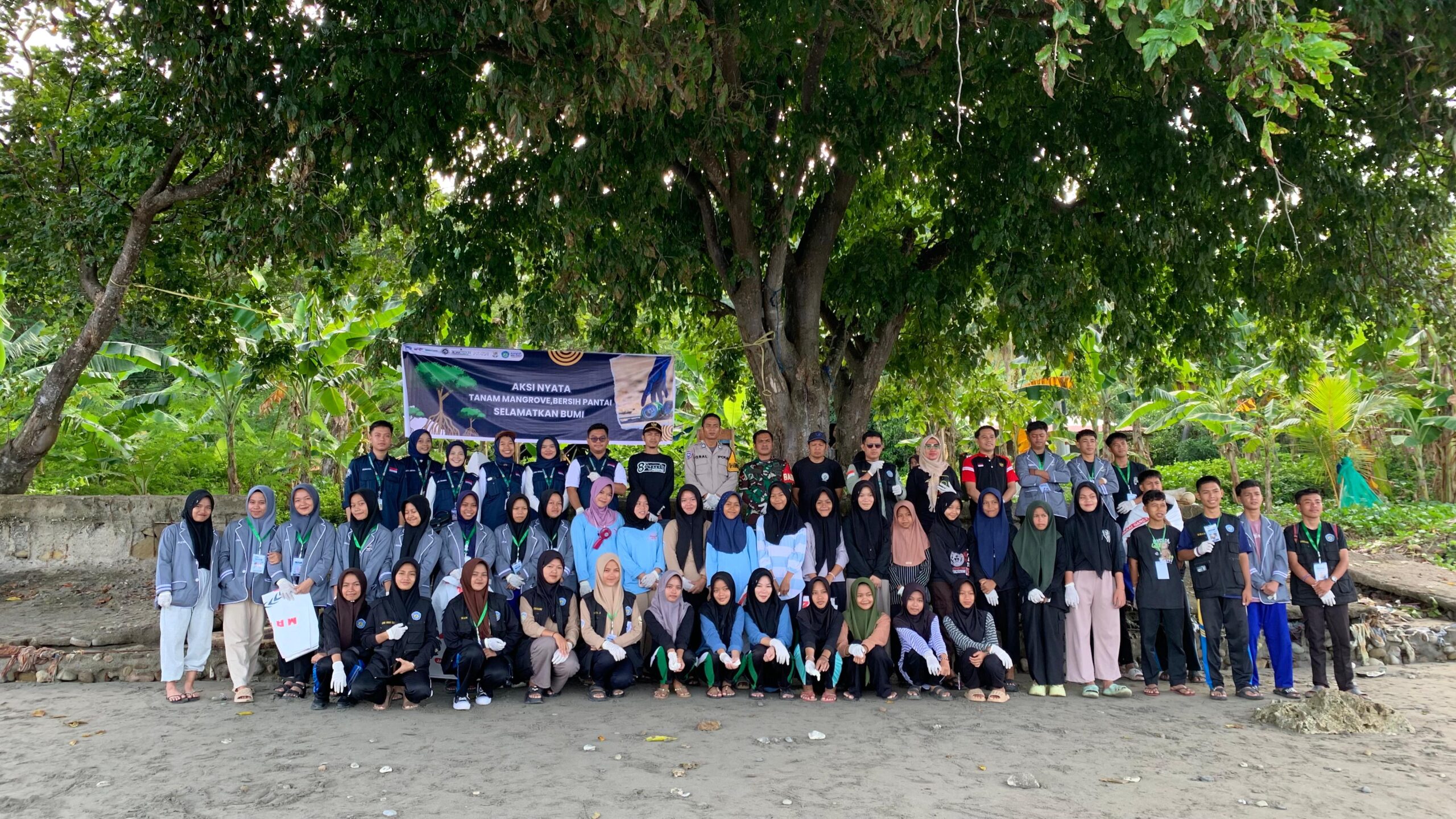 Aksi Bersih Pantai