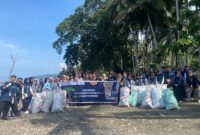 Mahasiswa UNM adakan Aksi Bersih Pantai, (Foto: Ist.) 