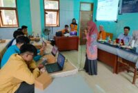 Pelaksanaan Pelatihan Canva di SMP Al-Fatih Takalar,
(Foto: Ist.)
