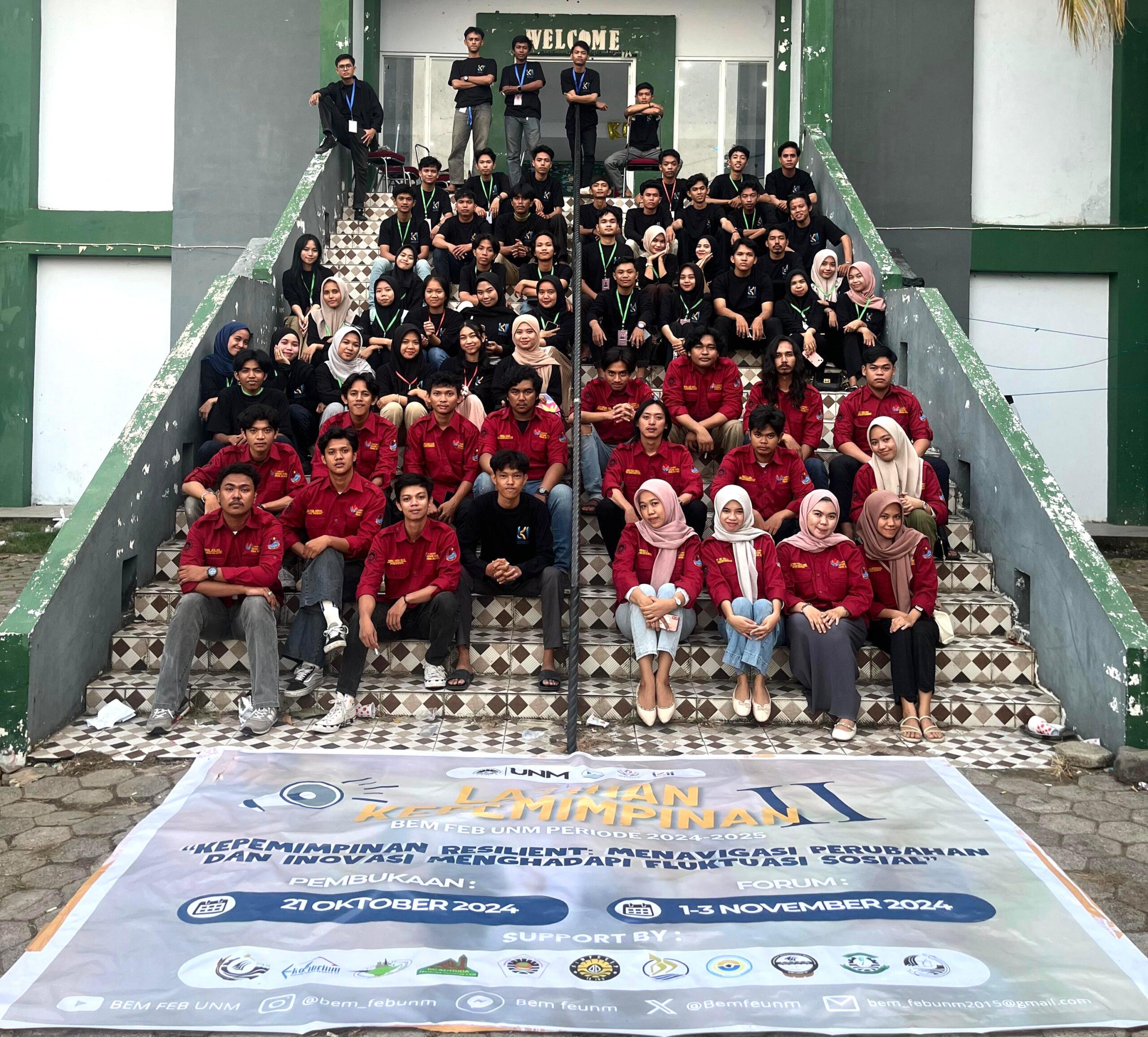 Foto bersama peserta dan penyelenggara kegiatan LK II BEM FEB UNM, (Foto: Ist)