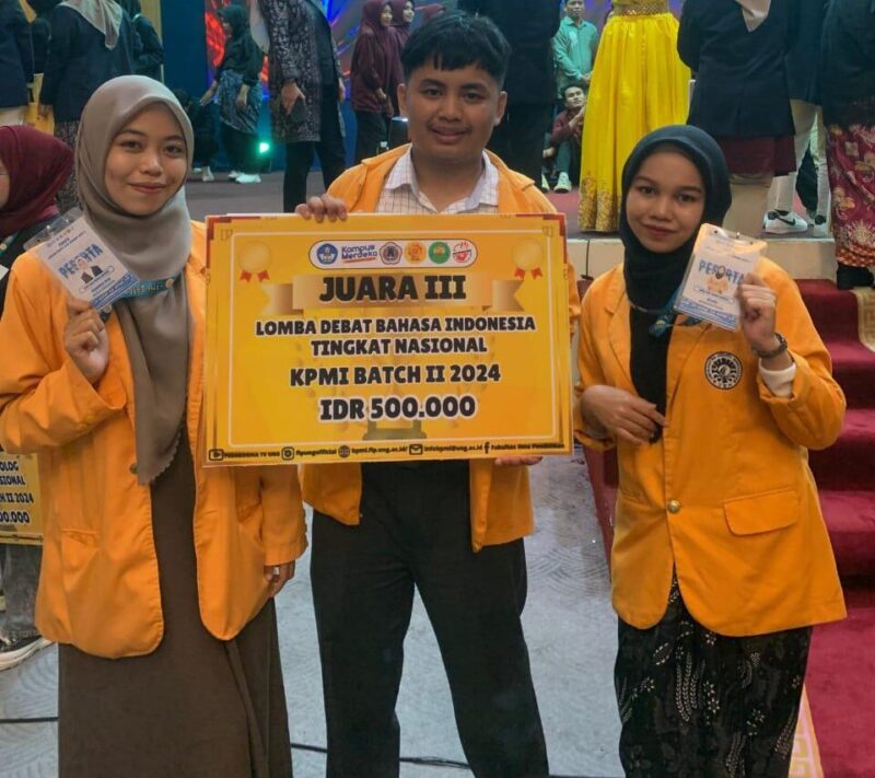 Potret Tim Debat Bahasa Indonesia yang Berhasil Meraih Juara III Pada KPMI, (Foto: Ist)