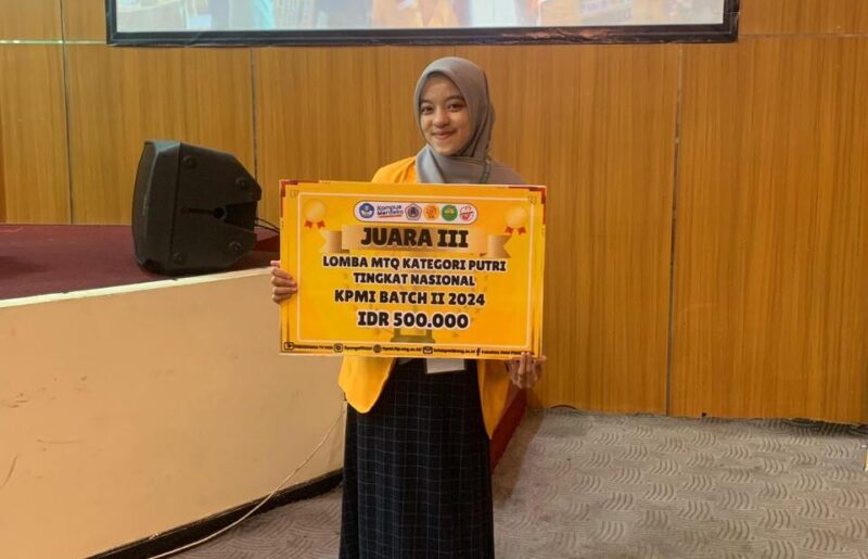 Potret Mahasiswi PGSD Meraih Juara III Lomba MTQ Kategori Putri Tingkat Nasional, (Foto: Ist)