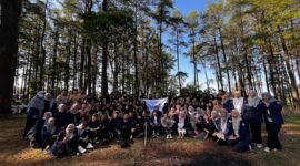 Foto bersama panitia dan peserta  acara pengukuhan Ekuitas #7  (Foto: ist)