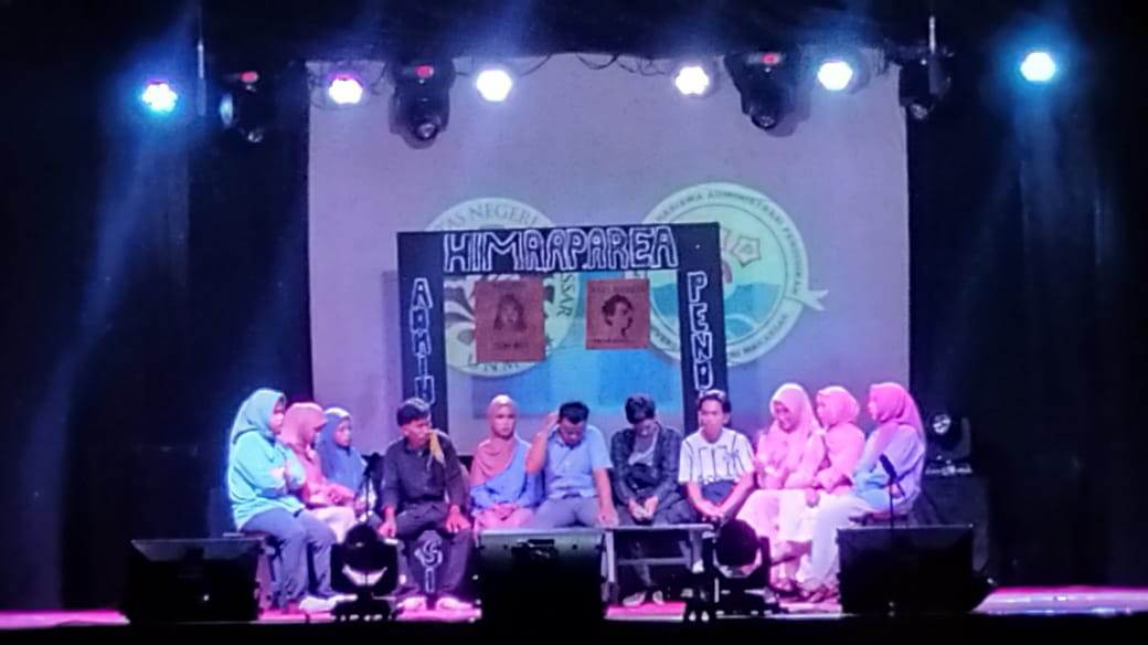 Pertunjukan teater dalam Inaugurasi Jurusan Administrasi Pendidikan, (Foto: Novita Febriyanti)