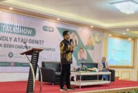 Sahid Memberikan Penjelasan Tentang Friendly atau Friendly Dilema di Kampus. (Foto: Angnis Arimayanti)