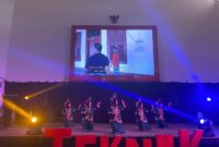 Penampilan Tarian Paduppa oleh Mahasiswa JTIK dalam acara ICE FEST, (Foto: ist)