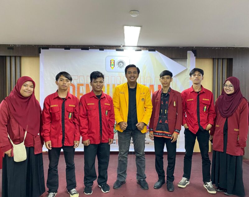 Foto Bersama Pimpinan Ikatan Mahasiswa Muhammadiyah Teknik UNM Periode 2024-2025, (Foto: Ist)