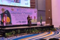 Potret sambutan Dekan Fakultas Ekonomi dan Bisnis pada saat sambutan ramah tamah IKA, (Foto: Nur Syakika.)