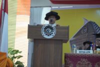 Potret Jamal Wiwoho pada saat memberikan pidato sambutan pada wisuda periode November 2024, (Foto: Ibnu Qayyum Abdullah.)