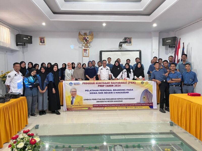 Foto bersama kegiatan Tim PKM Psikologi, (Foto: Ist.)