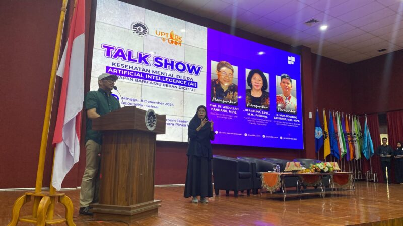 WR III UNM saat menyampaikan sambutan dalam Talkshow, (Foto:Ficka Aulia Khaerunnisa.)